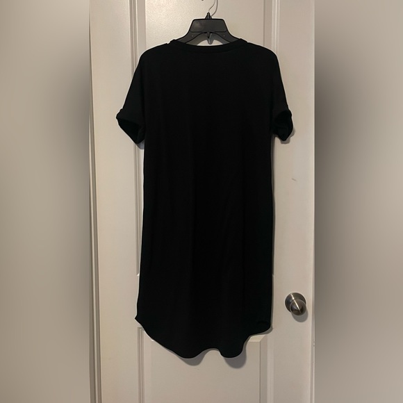 New Directions Studio- Black Tee Shirt Dress Size Medium - Picture 4 of 4